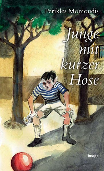 Bild zu Junge mit kurzer Hose